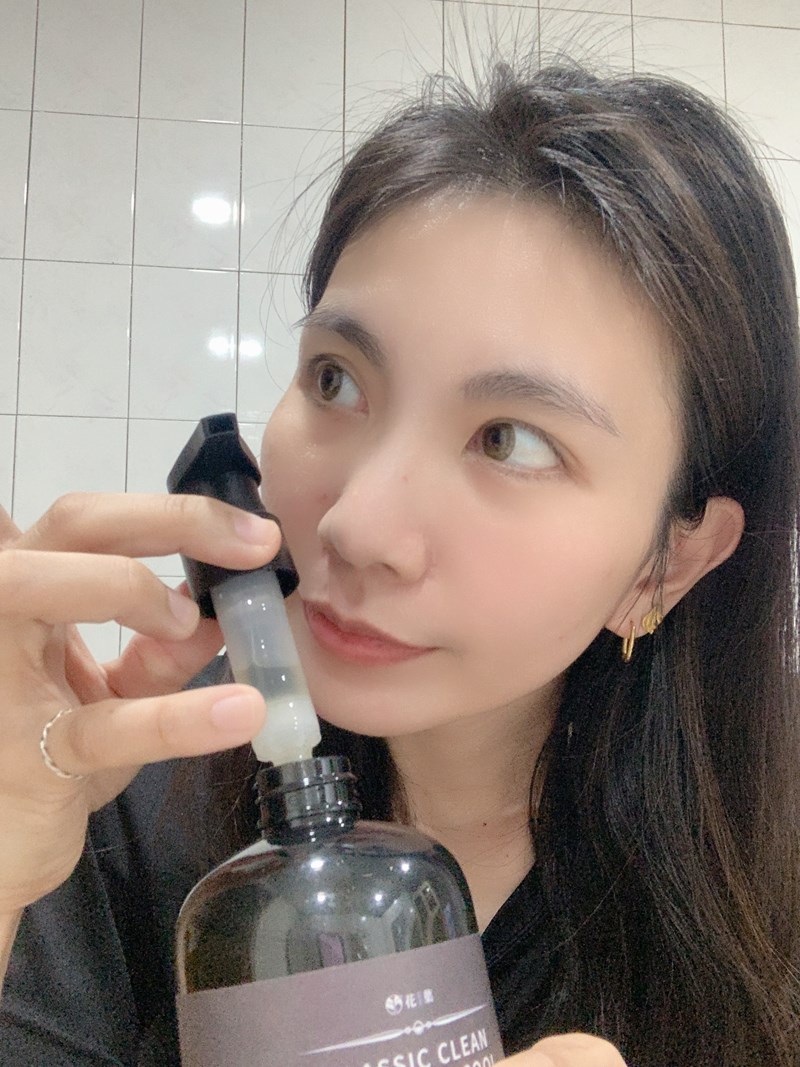 女人知己試用大隊,口碑行銷,部落客行銷,Flora Floral花葉純萃洗淨洗髮精,頭皮專用洗髮精,胺基酸洗髮精,弱酸性洗髮精,零矽靈,頭皮淨化,頭皮清潔,花葉頭皮養護,301純萃洗淨洗髮精,302純萃洗淨洗髮精,沙龍級洗髮精,頭皮養護專家溫和清潔